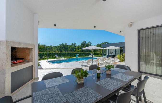 Perfect destination for your vacation, Villa Blanka with pool, jacuzzi and gym, Kringa, Istria, Croatia Kringa